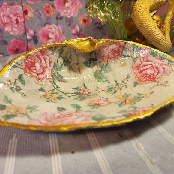 DECOUPAGE CLAM SHELL DECOUPAGE FLOWERS TRINKET DISH - Picture 5 of 11